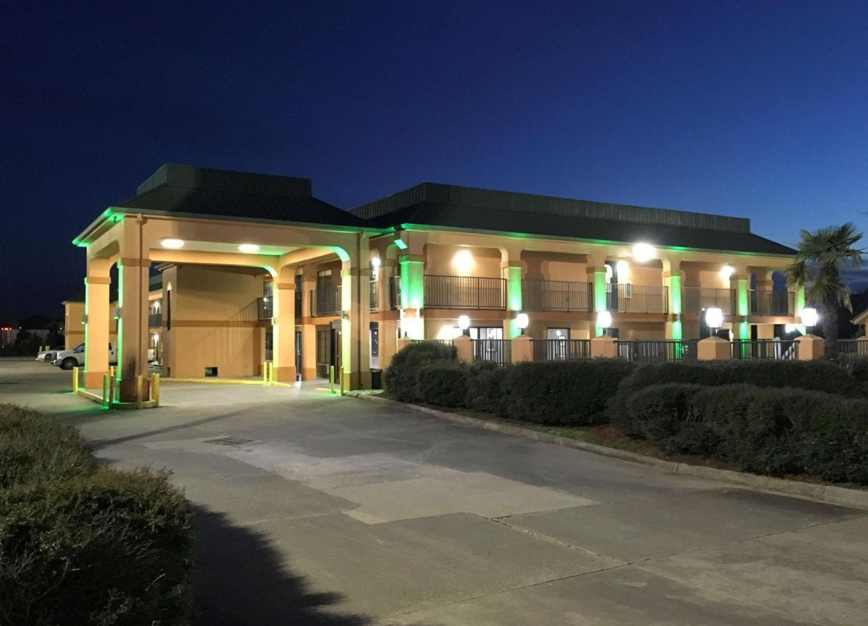 Americas Best Value Inn Denham Springs Dış mekan fotoğraf