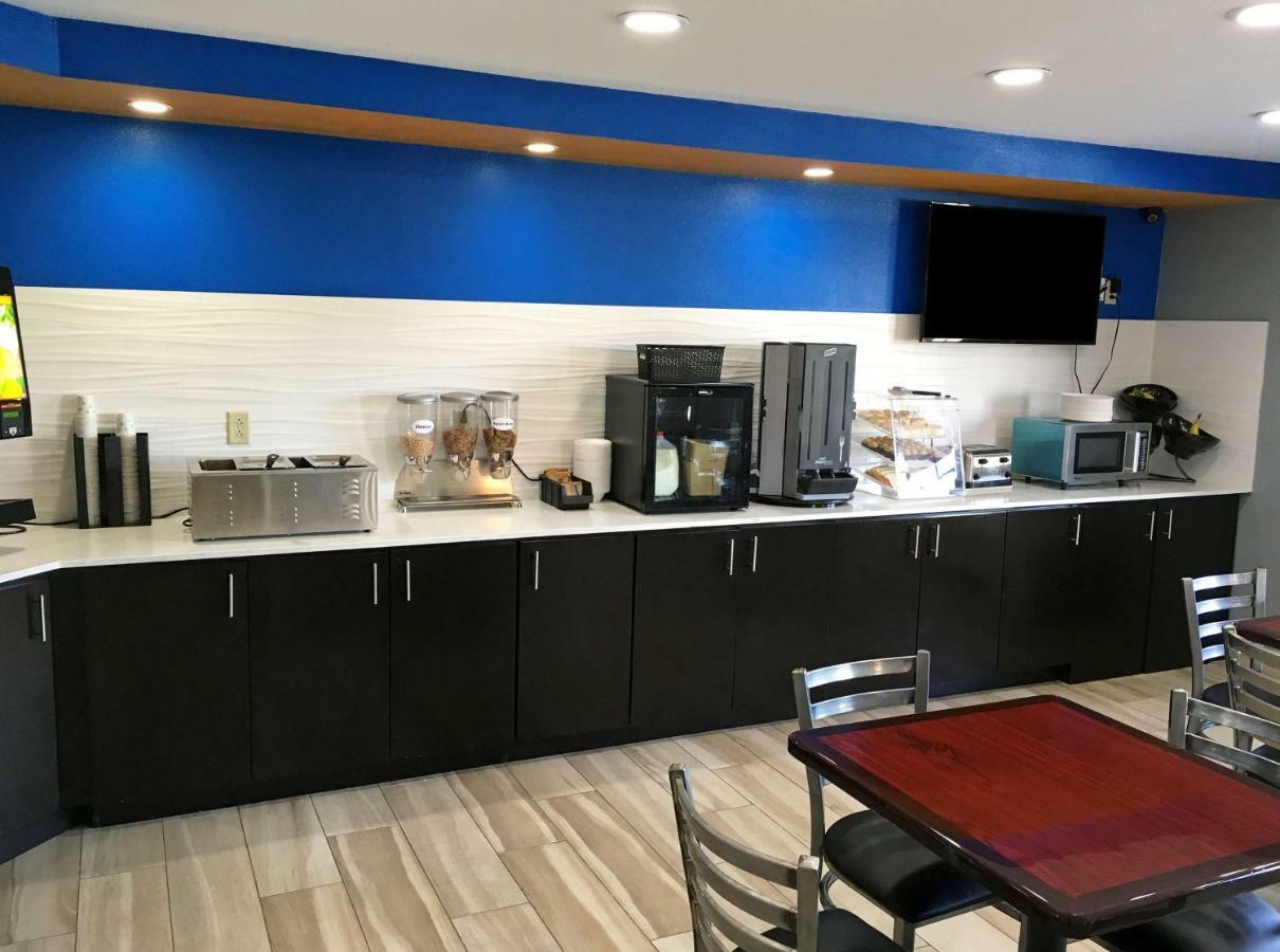 Americas Best Value Inn Denham Springs Dış mekan fotoğraf